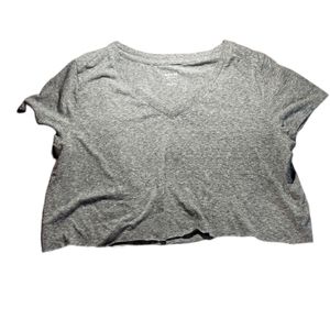 Flowy Cropped V-Neck Tee